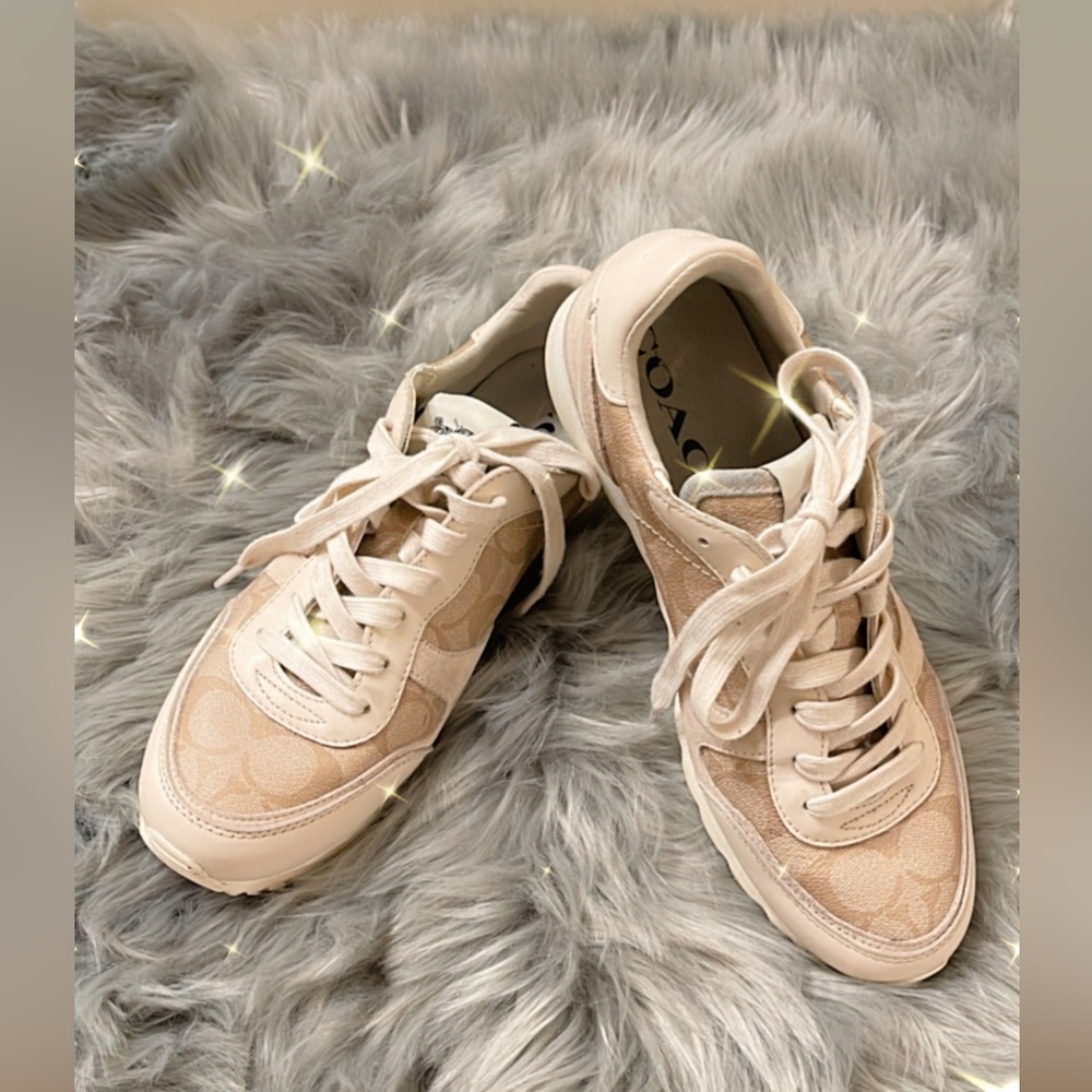 COACH ladies sports shoes logo shoes Authentic Genuine designer brand  size 9